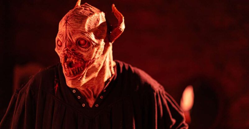 Ghost Tour Featuring The Savannah Paranormal Museum - The Experience Guides and Participant Engagement