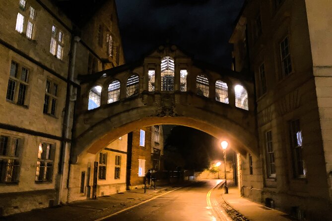 Ghost Tour of Oxford - Merton College: Ghosts of a Famous Writer and a Civil War Colonel