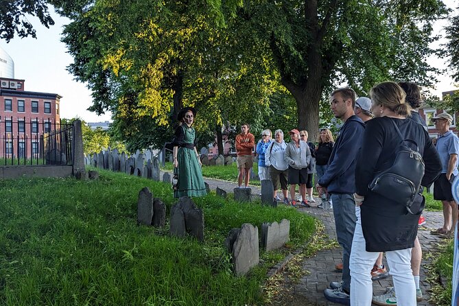 Ghosts and Gravestones Boston Nightwalk - Unique Nighttime Exploration of Boston’s Historic Sites