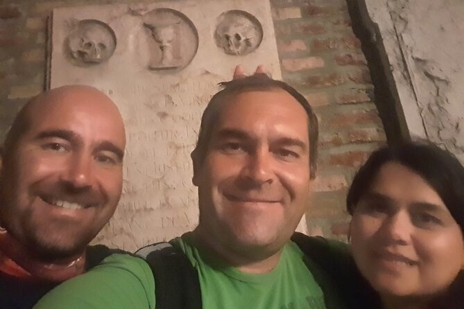 Ghosts of Munich: The Haunted Apprentice Exploration Game - The Serene Hofgarten and Its Dark Secrets