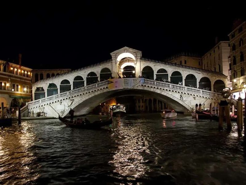 Ghosts of Venice: Castello, Fondamenta Nuova, Cannaregio - Dark Canals and Haunted Facades