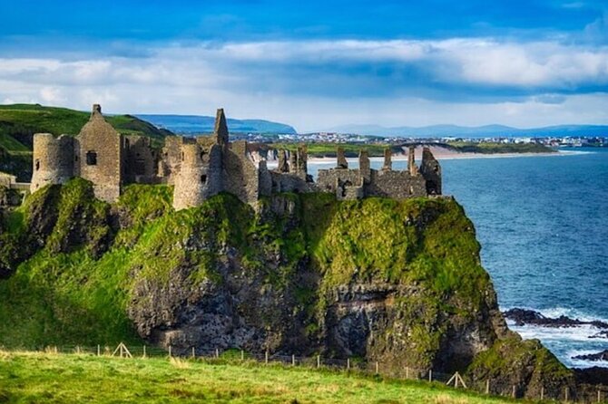 Giants Causeway and Belfast 2 Days with Private Chauffeur Tour - Exploring the Giants Causeway: Natural Beauty and Mythical Legends