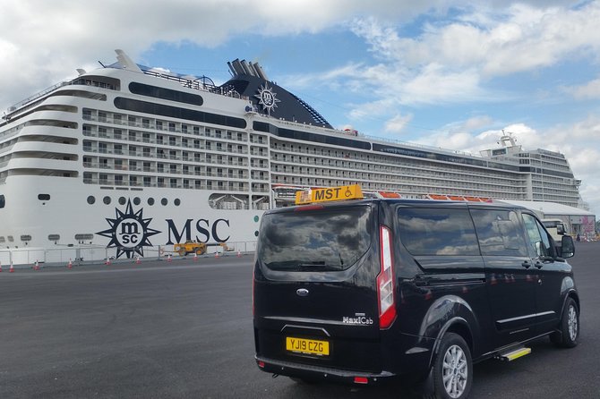 Giants causeway and Glens of Antrim day trip - Tasting Irish Whiskey at Bushmills Distillery