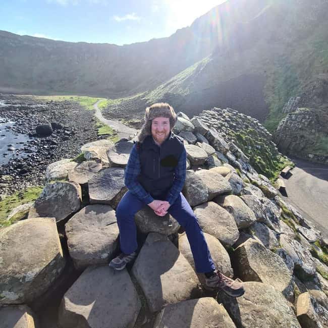 Giant's Causeway Private Day Tour from Donegal or Derry - Bushmills Town and the World-Renowned Whiskey Distillery