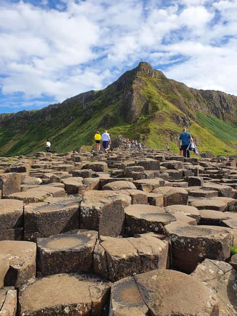 Giant's Causeway Private Tour by Five Star Luxury Transfers - Key Points