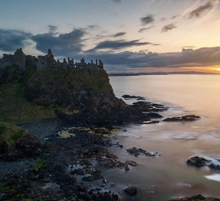 Giant's Causeway: Private Tour with Carrick-a-Rede bridge - Discover Northern Ireland’s Top Sights on a Private 8-Hour Tour