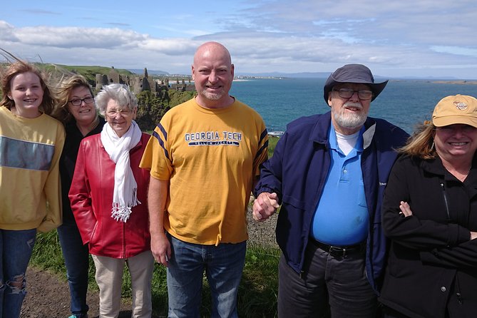 Giant's Causeway Tour - Whiskey and Castle Stops: Bushmills and Dunluce