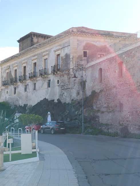 Giardini Naxos: A tour through history and legends with an expert guide - Walking on Ancient Lava and City Walls
