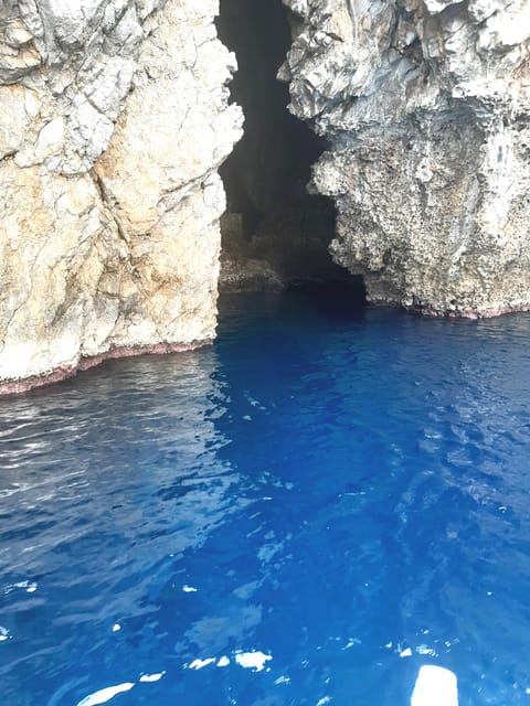 Giardini Naxos: Isola Bella and Grottos Cruise with Aperitif - Swimming in Isola Bella Marine Park