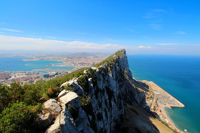 Gibraltar Day Trip from Seville + Rock Tour - Crossing the Spain-Gibraltar Border: Practicalities and Tips