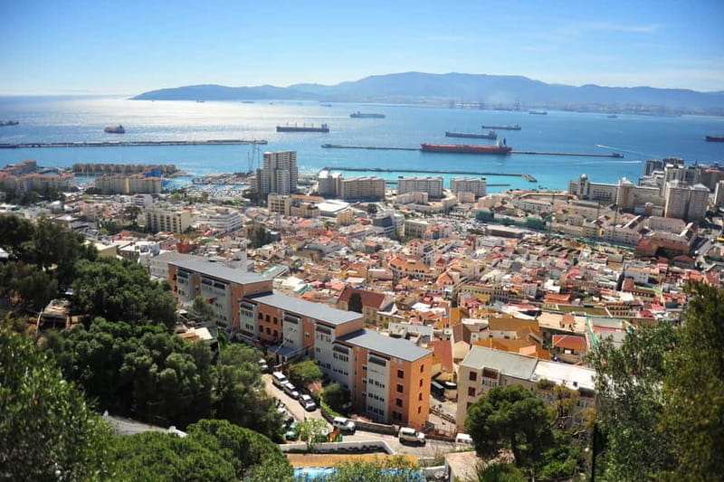 Gibraltar: Private Highlights Tour with Entry Tickets - Exploring the Great Siege Tunnels