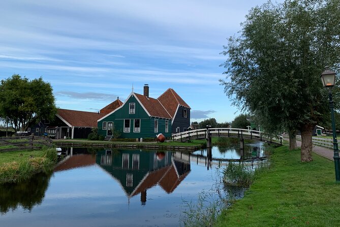 Giethoorn, Afsluitdijk, Zaanse Schans Day Tour Incl Hotel Pick Up - Authentic Dutch Experiences with Expert Guides