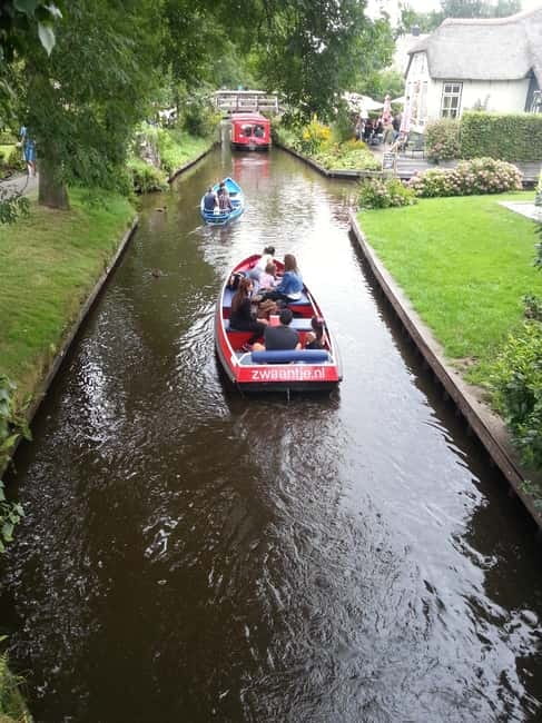 Giethoorn: Boat Rental 2,5 hour 1-8 persons - Comparing to Similar Experiences in Giethoorn