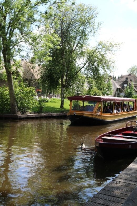 Giethoorn: Private Guided Canal Cruise with Coffee and Tea - Starting Point at Koppers-Giethoorn and What to Expect