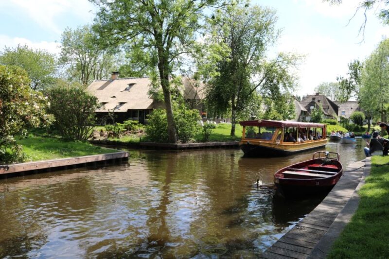 Giethoorn: Private Guided Canal Cruise with Coffee and Tea - Frequently Asked Questions