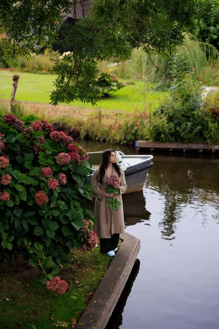 Giethoorn: Private Photoshoot with Professional Photographer - The Optional Addition of a Short Video