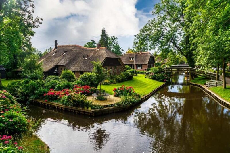 Giethoorn: Sightseeing Boat Tour - Comparing Similar Tours