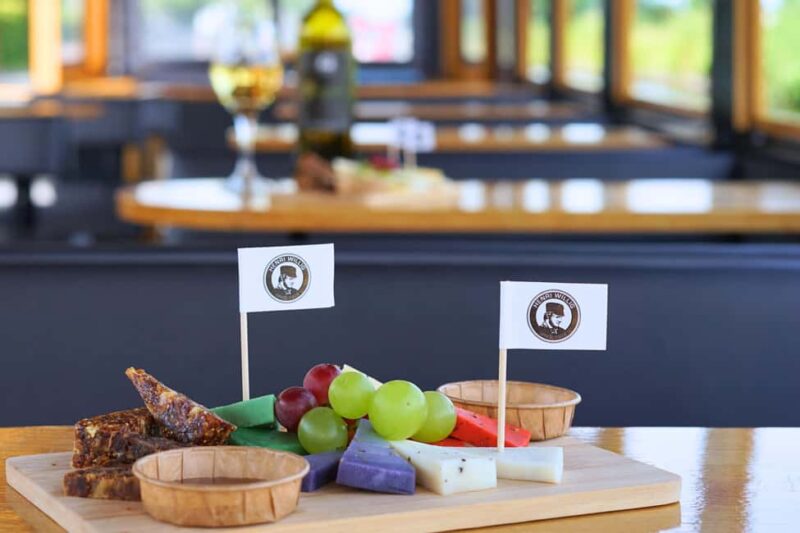 Giethoorn: Sightseeing Boat Tour - What Sets This Tour Apart