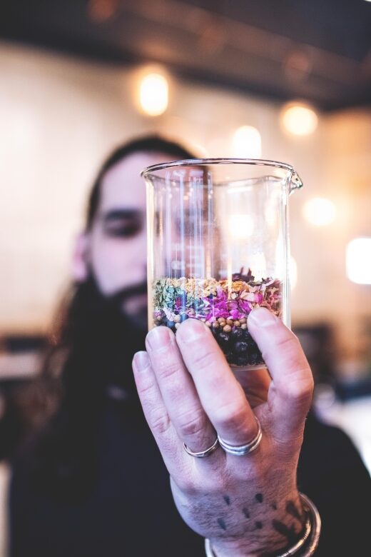 Gin distillation workshop in French - Logistics: Meeting Point and Group Size