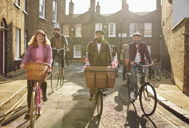 Gin Safari: Boozy London History on Two Wheels - Who Will Enjoy the Gin Safari?