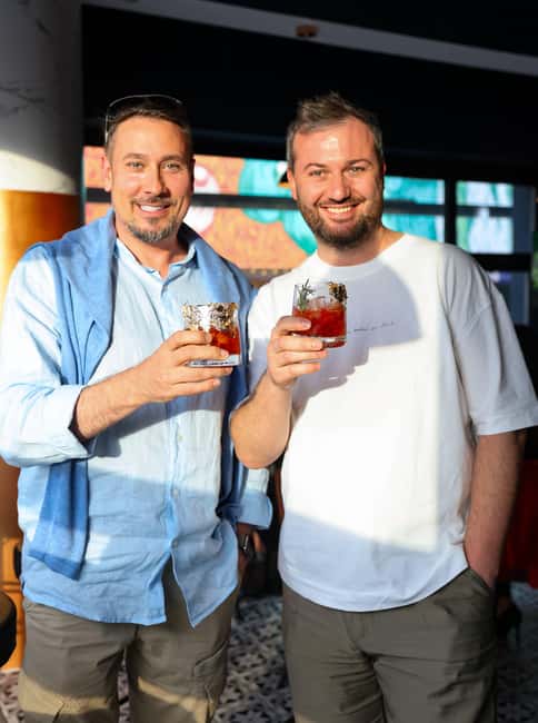 Gin Tasting Experience at Ginnery Gin Bar in Warsaw - The Atmosphere and Social Vibe