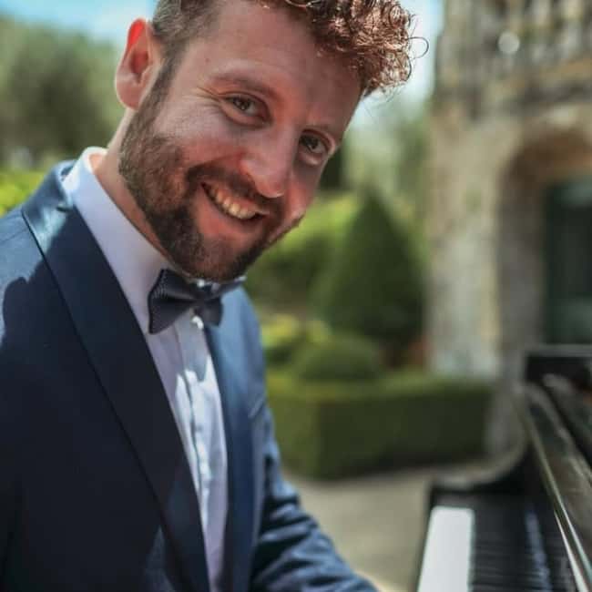 Giovanni Ghizzani sing along night - Key Points