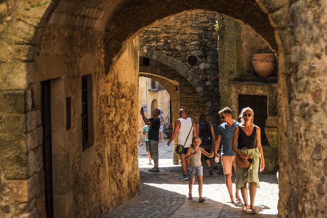 Girona and Costa Brava Private Day Trip from Barcelona - From Barcelona to Girona’s Historic Old Town