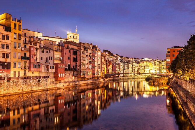 Girona Evening Food Tour and Tapas Bar Experience - Discovering Plaza de lOli and Plaza del Vino