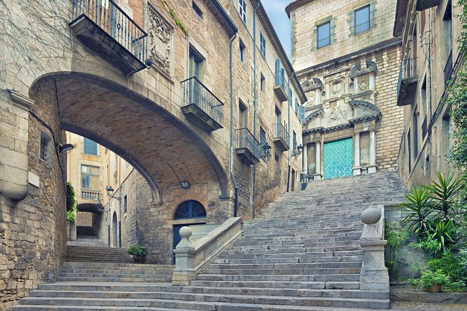 Girona Guided Tour & Dali Museum from Barcelona - Visiting the Dali Theatre-Museum in Figueres