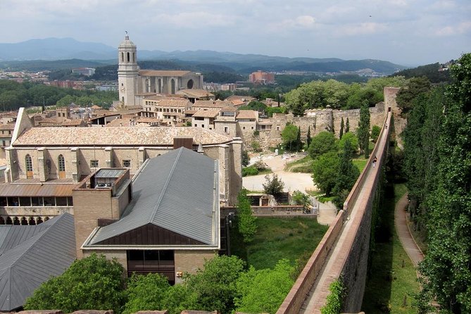 Girona History and Legends Tour Small Group from Girona - Meeting at Plaça de Sant Feliu: The Heart of Gironas Old Town