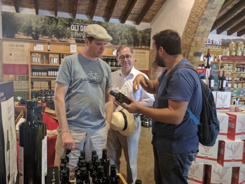 Girona: Local Wineries Tour with Breakfast and Wine Tasting - Tasting the Region’s Finest Wines