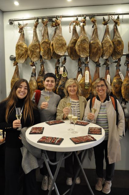 Girona Morning Food Tour & Local Market - Wine and Cheese Tasting at Carrer de les Ballesteries