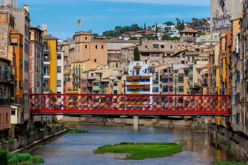 Girona: Private 2-Hour Intro Walk with Local Guide - Discover Gironas Iconic Landmarks and Hidden Corners