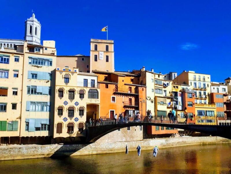Girona: Small Group Walking Tour - Practical Details: Meeting Points and Accessibility