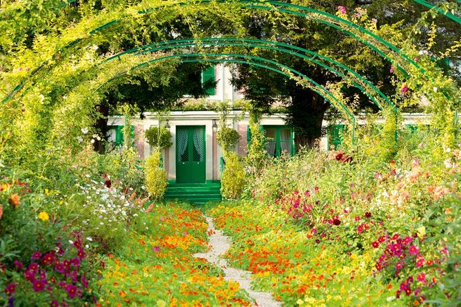 Giverny - Claude Monet's House & Gardens - Private Trip - Giverny: The Home of Claude Monet in the French Countryside