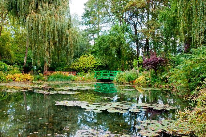 Giverny - Claude Monet's House & Gardens - Private Trip - The Role of the Private Driver and Support Services