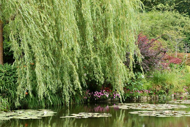 Giverny Half-day Small-group max. 7 people Trip from Paris - Free Time to Explore Giverny Village