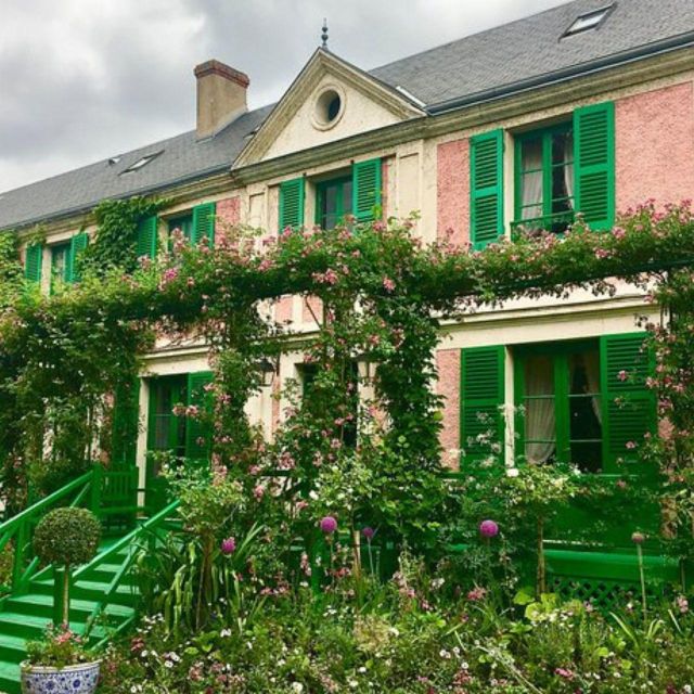 Giverny : Monet's house & Gardens Private tour from Paris - Key Points