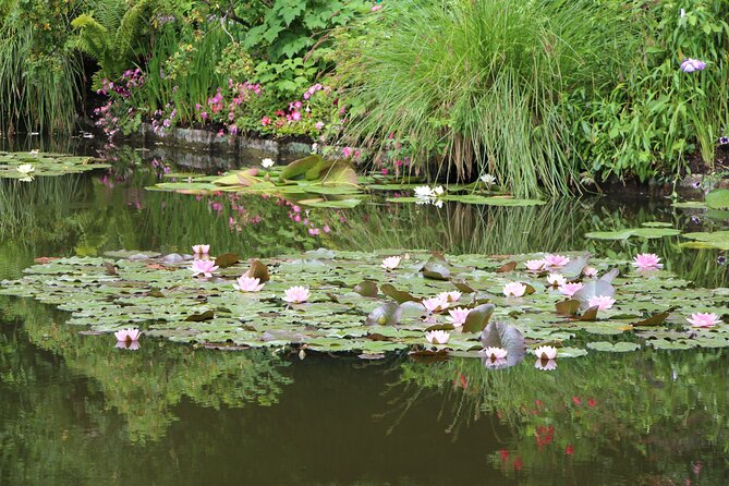 Giverny Monet's House Gardens Small-Group with Hotel* Pickup - Return Journey and Group Size Advantages