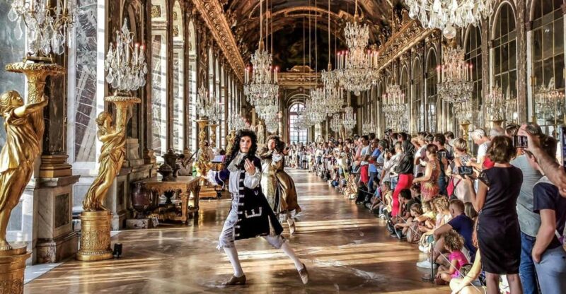 Giverny & Versailles Full-day Tour by Comfort Car - A Full-Day Private Tour Combining Art and Royal Heritage in Ile-de-France