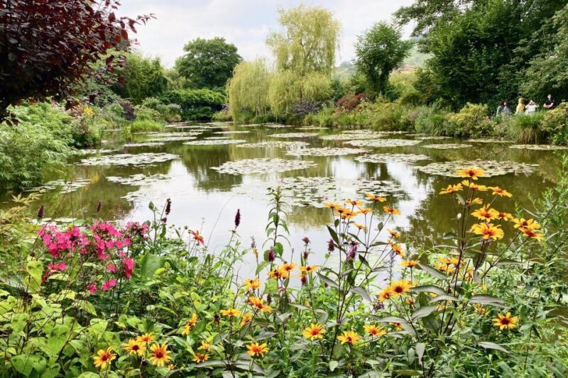 Giverny Versailles Trianon Small Group by Minivan from Paris - Discover the Perfect Day Trip from Paris to Giverny and Versailles