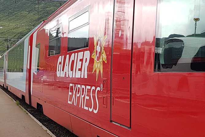 Glacier Express Panoramic Train Round Trip in one Day Private Tour from Basel - Crossing the Oberalp Pass: The Highest Point of the Tour