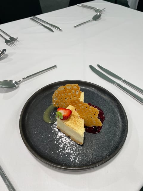 Glasgow: Celtic Park Number 7 Restaurant - Accessibility and Suitability for Different Guests