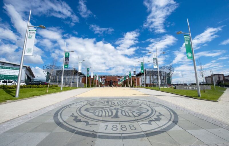 Glasgow: Celtic Park Stadium Tour and Dining Experience - Tour Experience: Guides and Atmosphere