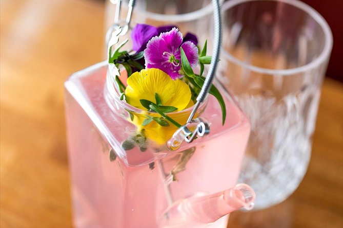 Glasgow Gin Tea Experience - Glasgow Gin Tea Experience: A Vintage Bus Tour with a Delicious Twist