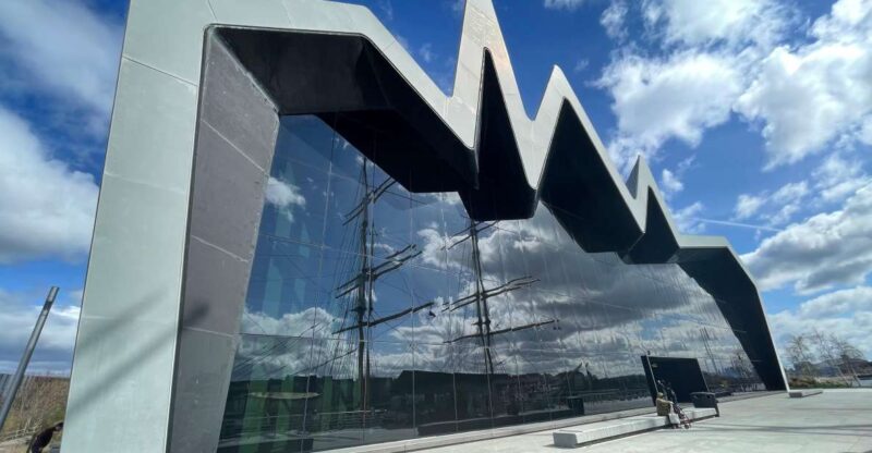 Glasgow in a Day: Private Sightseeing Tour from Edinburgh - Appreciating Artistic Masterpieces at Kelvingrove Art Gallery