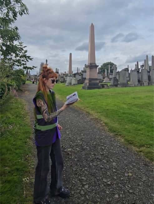 Glasgow Necropolis: Small Group Tour with Local Guide - Key Points