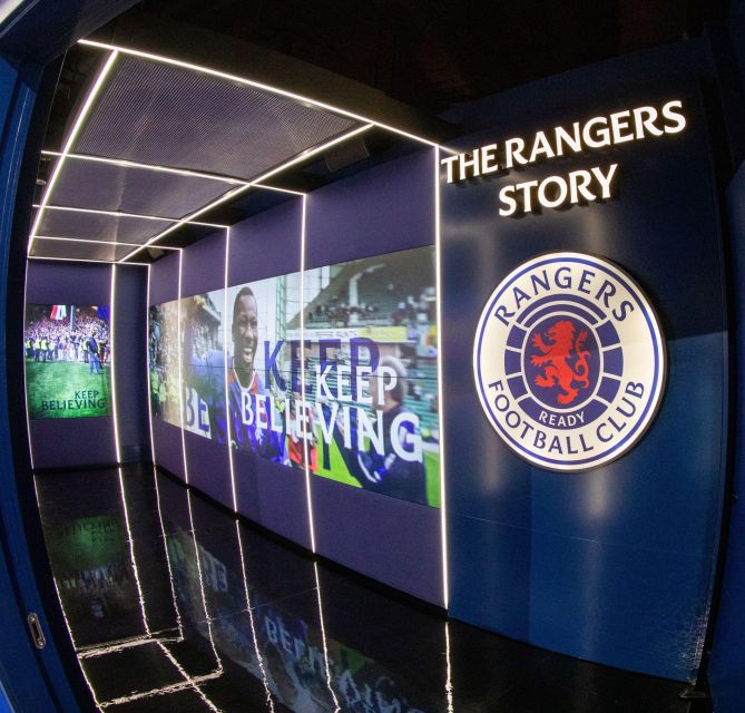 Glasgow: Rangers Football Club Museum - Building Your Rangers Dream Team on Interactive Screens