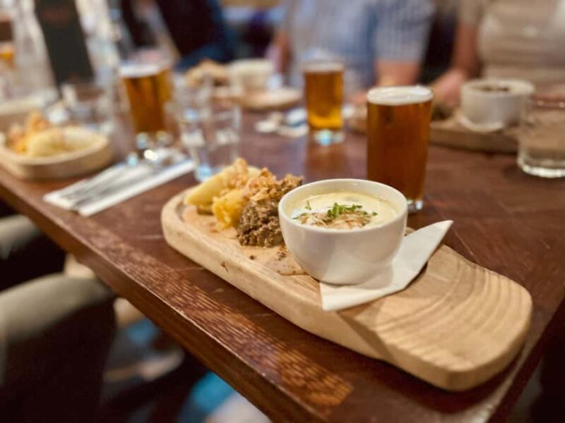 Glasgow: West End Food Tour of 7 Tastings, Scotch & Haggis - Fresh Seafood: Scottish Oysters from Pristine Waters