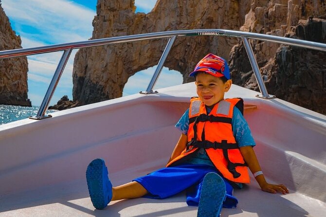 Glass bottom boat tour - Practical Details: Meeting Point, Group Size, and Safety